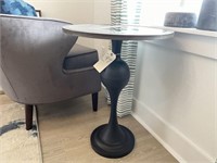 ACCENT TABLE