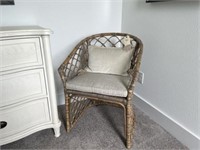 RATTAN ACCENT CHAIR