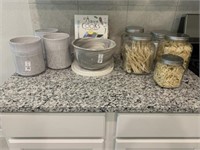 13PC KITCHEN ITEMS