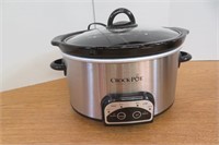 Crock Pot  / Slow Cooker 3 or 4 Quart