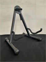 Free Standing 3 Setting Guitar Stand - New