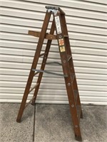 6ft Wooden Step Ladder