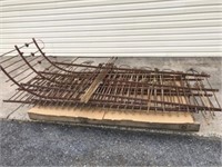 4pcs of Vintage Iron Fencing