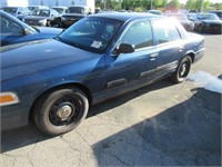 09 Ford Crown Victoria  4DSD BL 8 cyl  Did not