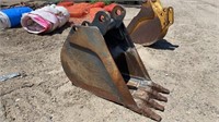 Backhoe Bucket 17" Wide 24" Tall