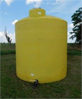 2,500 gallon yellow poly tank, good condition