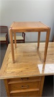 Oak side table 19” wide 19”wide 20” tall