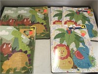 6 tray puzzles. 3 of each picture.