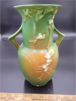 Roseville Snowberry Urn Vase