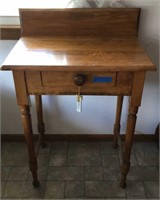 Wooden accent table w/drawer