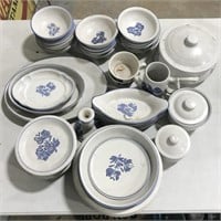 Vintage Pfaltzgraff stoneware pottery dining set