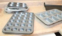 Lot of Baking Pans - Cookie Sheets, Roaster, Pizza