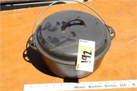 Griswold Dutch oven 10"