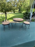 Child’s ice cream table and chairs