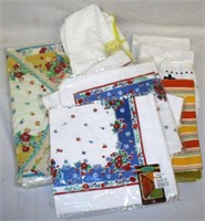 Kitchen Linens Lot