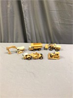 (5) 1:64 International Harvester Construction Toys