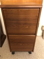 31X16 INCH ROLLING FILING CABINET.