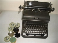 Royal Typewriter w/Replacement Ribbon
