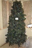 6.5-7 FT LIGHTED CHRISTMAS TREE