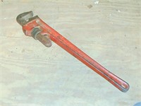 Pipe Wrench (24 Inches)