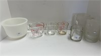 (3) Pyrex measuring cups, (1) other measuring