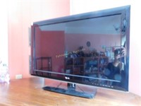 LG flat screen tv, 31"