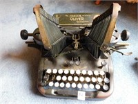 "The Oliver" manual typewriter "A" key missing