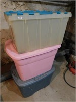 3 plastic storage tubs