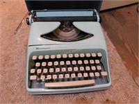 Remington manual typewriter