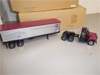 Mack R-model w/ 3 s trailer - 19-0013