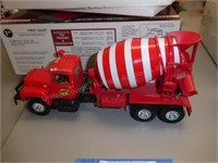 Mack R-model mixer - Manitou - 19-2260