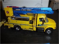 International 4400 boom truck - 19-0031