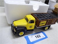 1951 Ford F-6 stake truck - Pennzoil - 19-1097