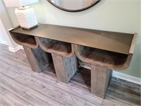 CONSOLE TABLE