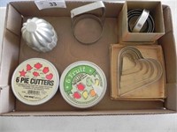 Vintage Cookie Cutter & Sm. Metal Molds
