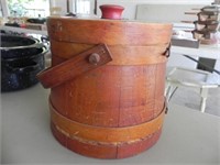 Vintage Wood Cookie Container w/Handle & Lid