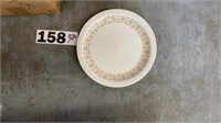 32 10" PLATES, NEW IN BOX