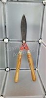 Vintage Oak handle 21 inch pruning shears
