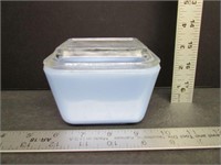 Small Blue Pyrex Dish with Lid