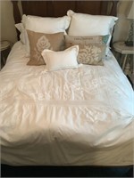 Full Duvet  Bedding With Shams, Sheets & Pillows