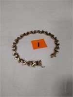 11 gms 14kt Gold bracelet