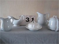 5 pieces of Johnson Brothers Royal ironstone