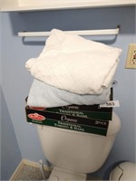 Assorted Bathroom Towels
