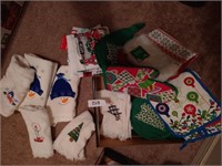 Christmas Dish Towels & Other Christmas Kitchen