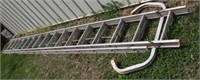 32' Extension Ladder w/Stabilizer Bar