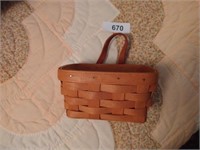 Small Longaberger Hanging Basket (~6"L)