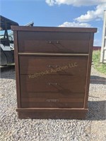 CHEST OF DRAWERS - 34.25" X 17.25" X 42"