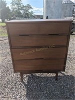 CHEST OF DRAWERS - 34.25" X 18.25" X 41"