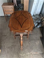 OVAL SIDE TABLE WITH SEWING DRAWERS