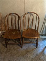 (4) OLD SOLID MAPLE KITCHEN CHAIRS